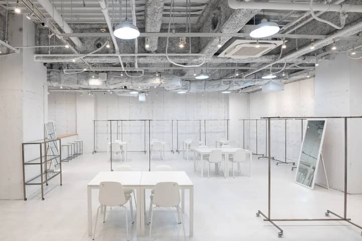 drapeau YOTSUBASHI 展示スペース写真
