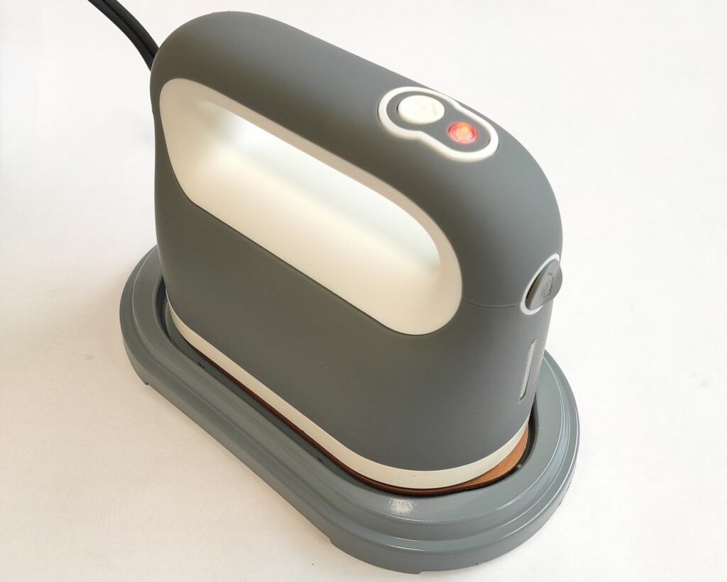 衣類用モバイル除菌消臭スチーマー